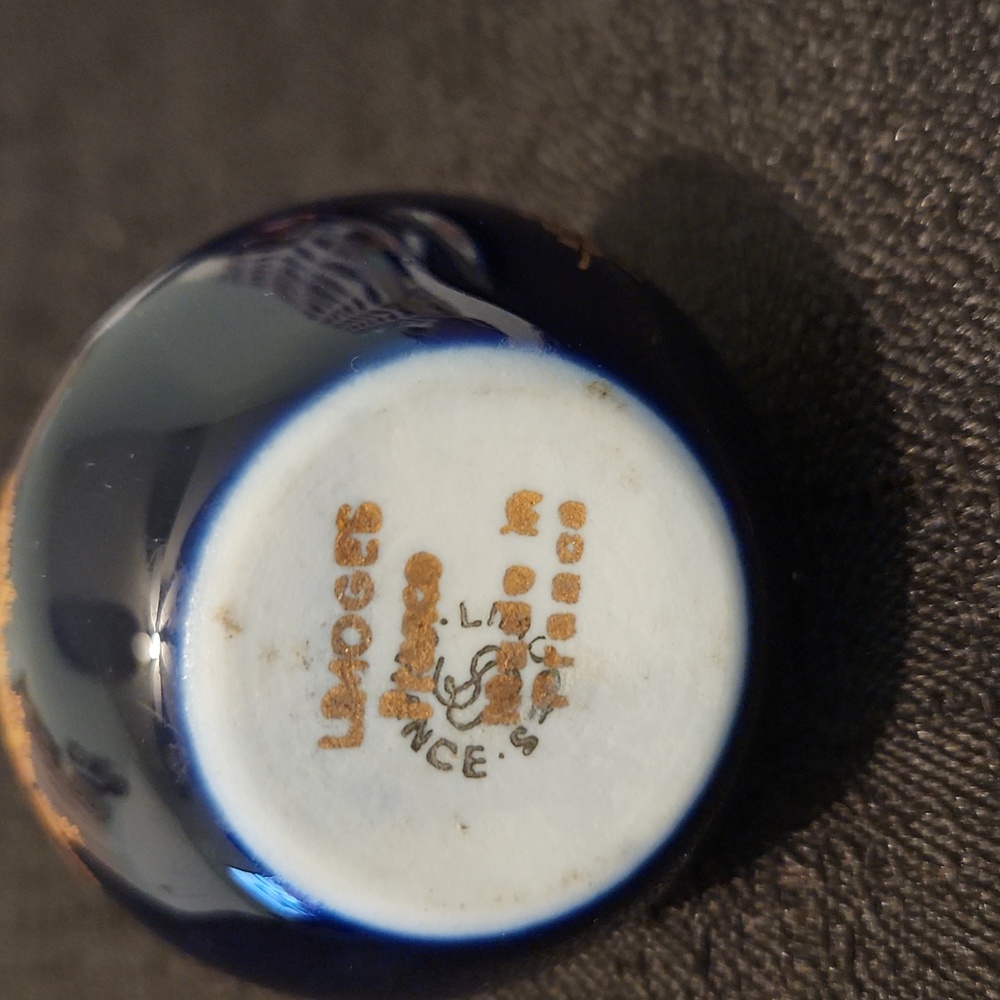 VINTAGE LIMOGES COBALT BLUE "THE COURTSHIP" MINIATURE VASE. "6" - Picture 4 of 5